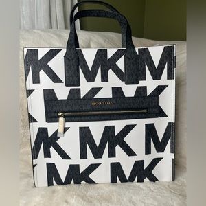 This is an Authentic and Amazing MICHAEL KORS BAG at low price .